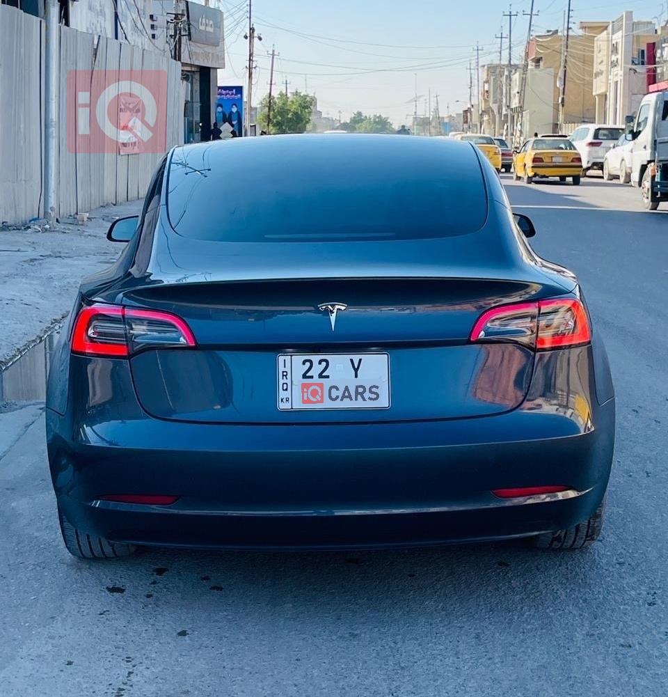 تسلا موديل 3